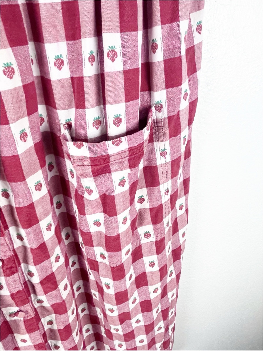 VINTAGE 100% Cotton Red Checkered Strawberries Short Sleeves Button Dress Large - Picture 8 of 9
